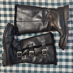 UGG Size 9 Black Leather Larkspur Sheepskin Motorcycle Buckle Boots